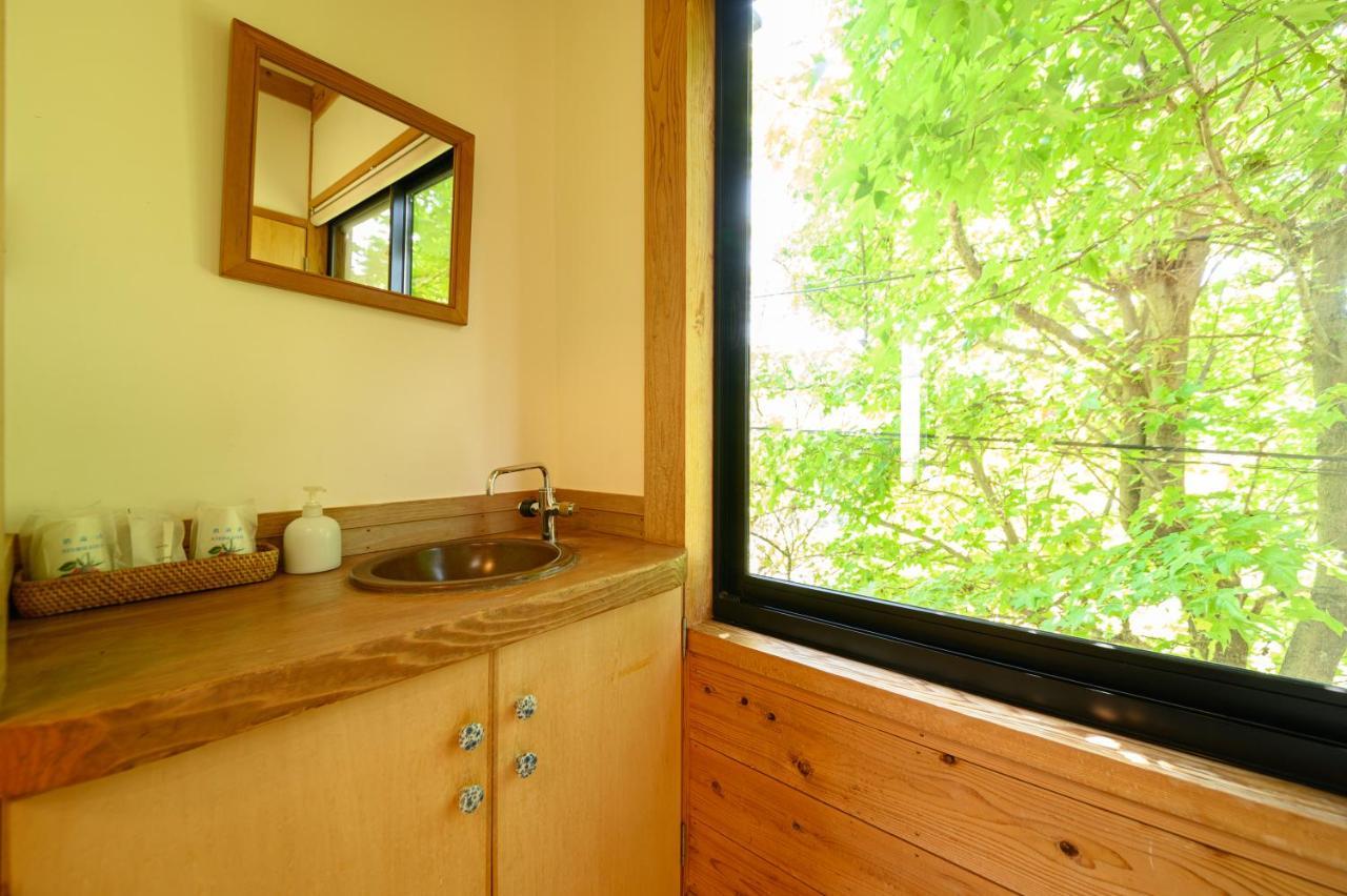 Bed and Breakfast Yufuin Flora House Екстер'єр фото