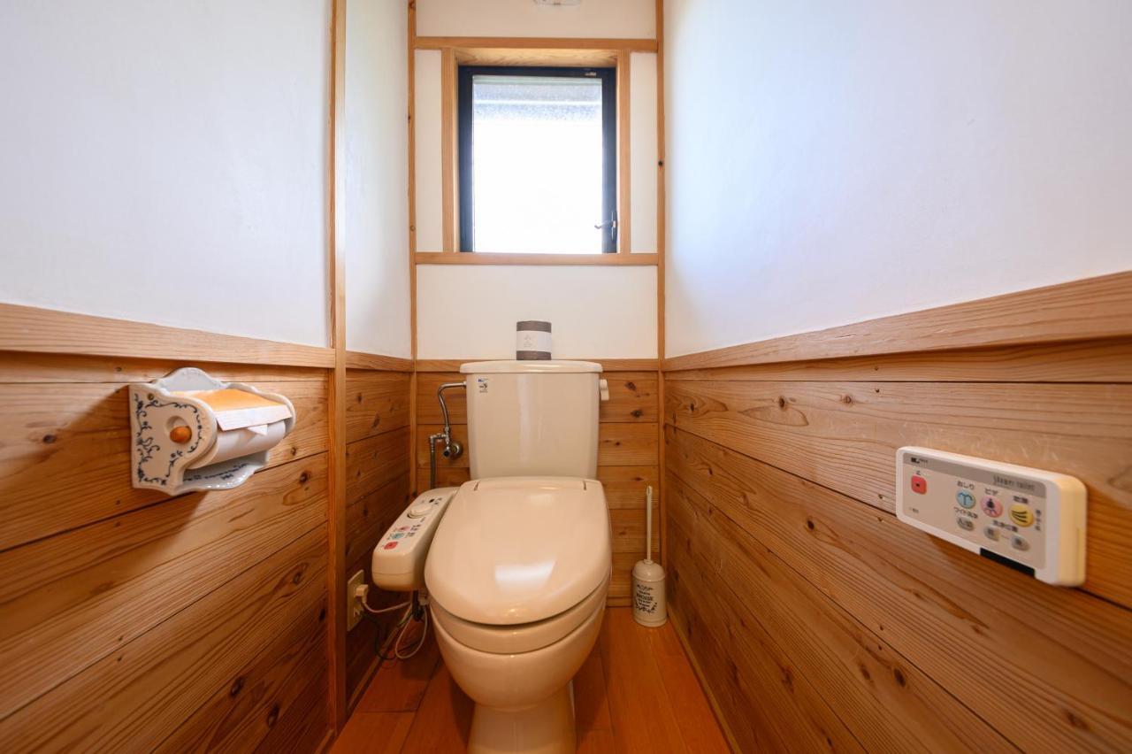 Bed and Breakfast Yufuin Flora House Екстер'єр фото